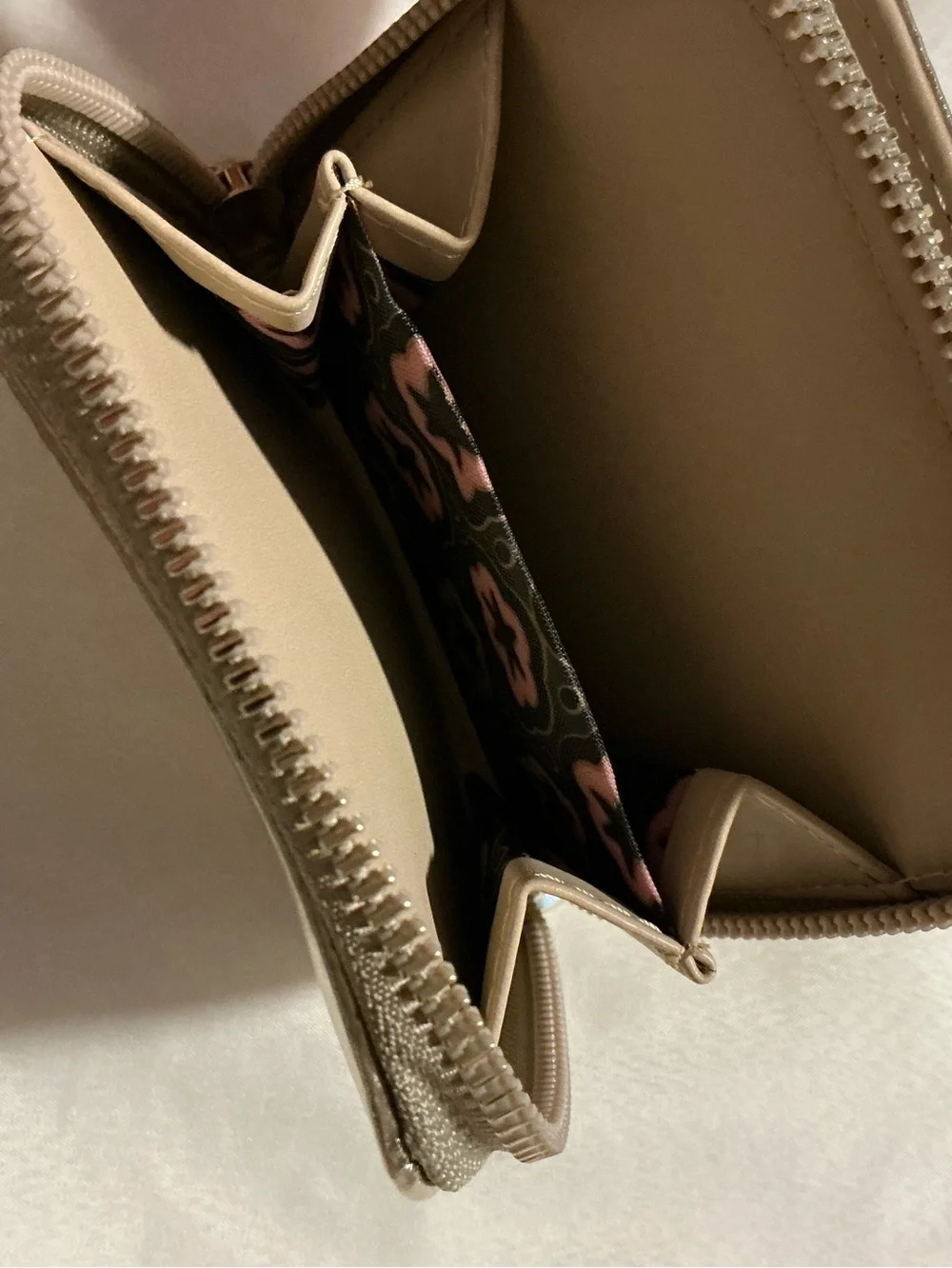 Kedzie | Influencer Zip Around Wallet Gold Metallic